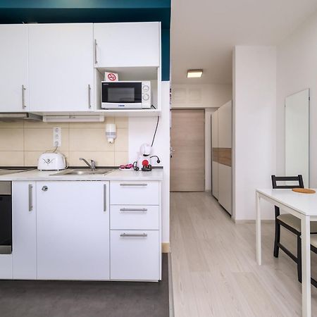 Atrium Residence Deluxe Suite-Free Parking Garage Same Building Budapest Exterior photo