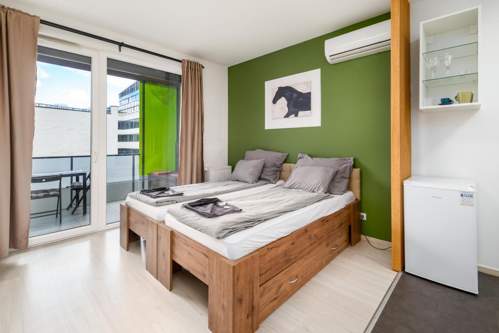 Atrium Residence Deluxe Suite-Free Parking Garage Same Building Budapest Exterior photo